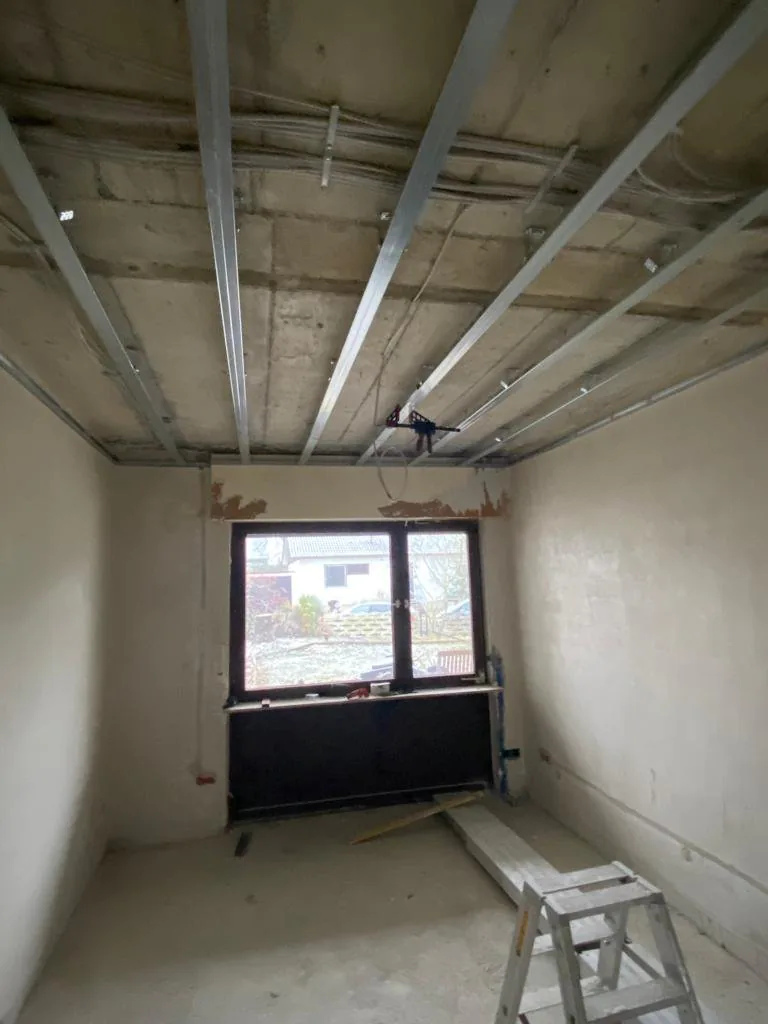 Abhängdecke im Trockenbau
